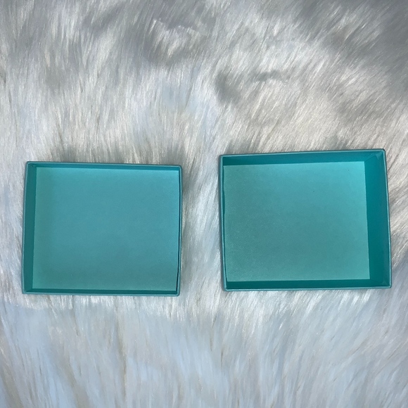 Authentic Tiffany & Co. Little Blue Box - 4.5" x 4" x 2" Gift Box - Picture 4 of 6